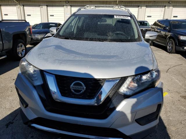 5N1AT2MT8KC830878 - 2019 NISSAN ROGUE S Srebrny zdjęcie 5