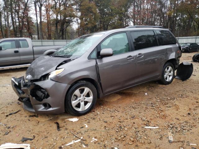 2016 TOYOTA SIENNA LE, 