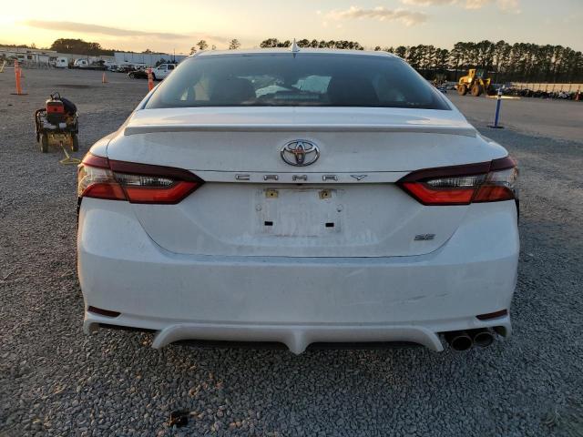 4T1G11AK3PU798347 - 2023 TOYOTA CAMRY SE NIGHT SHADE WHITE photo 6