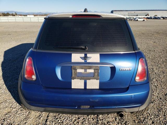 WMWRC33586TK64577 - 2006 MINI COOPER BLUE photo 6