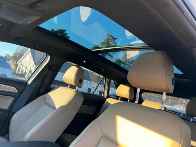 1V25C2CA3LC201910 - 2020 VOLKSWAGEN ATLAS CROS SE WHITE photo 9