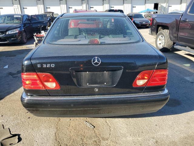 WDBJF65F2WA705502 - 1998 MERCEDES-BENZ E 320 BLACK photo 6