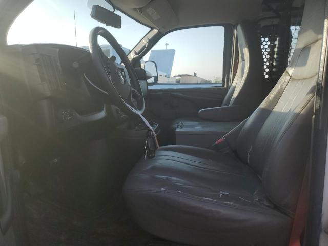 1GCWGFCA7D1903758 - 2013 CHEVROLET EXPRESS G2 WHITE photo 7