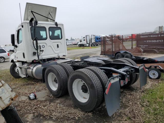 3AKJHLDV9RSVM4204 - 2024 FREIGHTLINER CASCADIA 1 WHITE photo 3