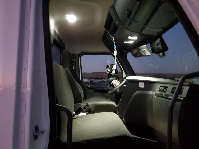 3AKJHLDV9RSVM4204 - 2024 FREIGHTLINER CASCADIA 1 WHITE photo 5