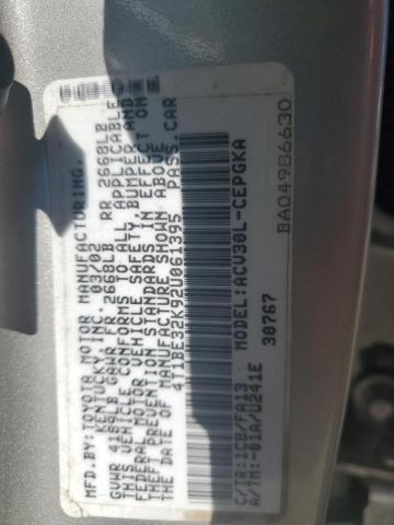 4T1BE32K92U061395 - 2002 TOYOTA CAMRY LE فضي صورة 12