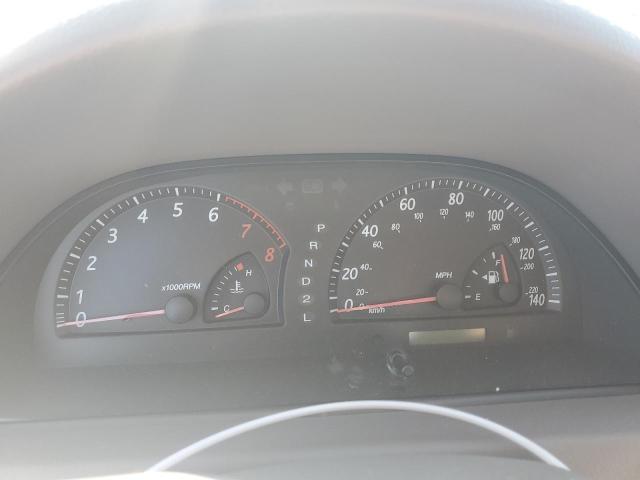 4T1BE32K92U061395 - 2002 TOYOTA CAMRY LE فضي صورة 9