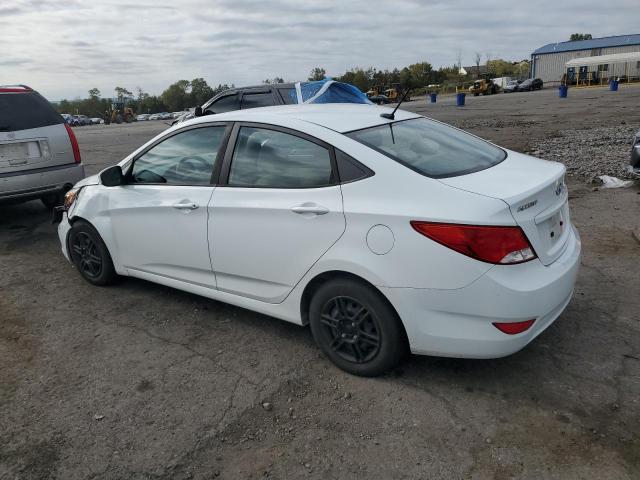 KMHCT4AE5HU317472 - 2017 HYUNDAI ACCENT SE WHITE photo 2