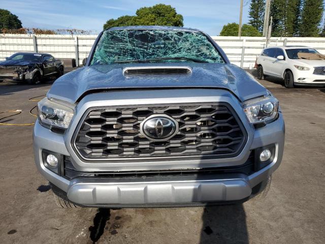 3TMAZ5CN1NM168538 - 2022 TOYOTA TACOMA DOUBLE CAB فضي صورة 5