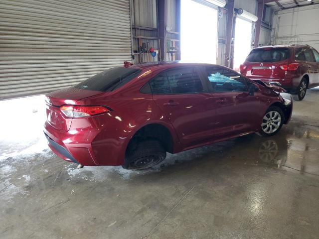 5YFEPMAE8NP308419 - 2022 TOYOTA COROLLA LE RED photo 3