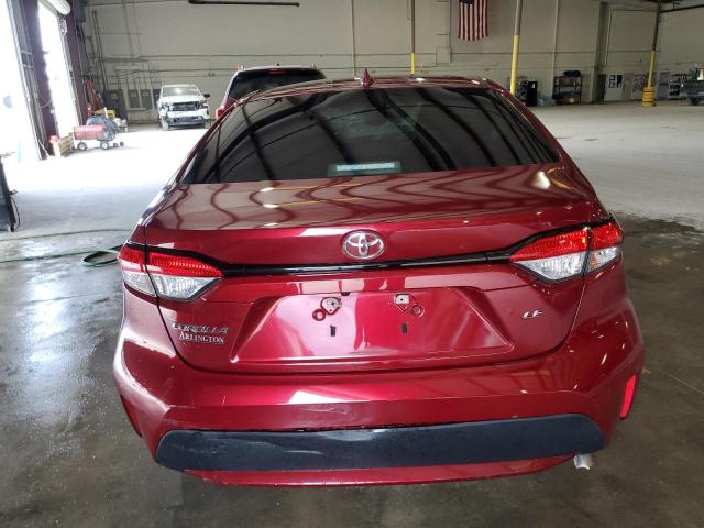 5YFEPMAE8NP308419 - 2022 TOYOTA COROLLA LE RED photo 6