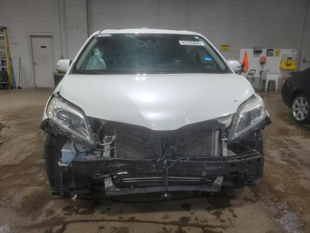 5TDDZ3DC1JS200283 - 2018 TOYOTA SIENNA XLE 白色 照片 5