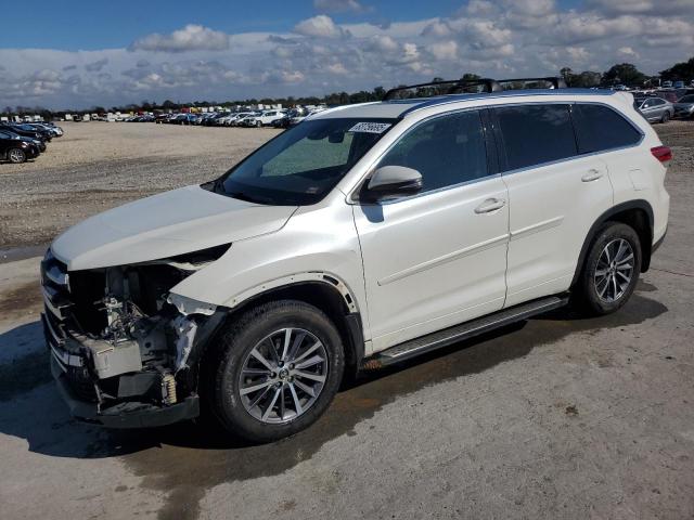 2017 TOYOTA HIGHLANDER SE, 