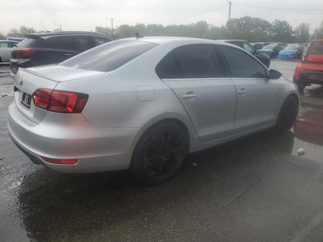 3VW4T7AJ7EM305120 - 2014 VOLKSWAGEN JETTA GLI SILVER photo 3