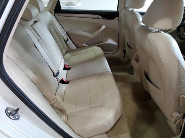 1VWAT7A32EC035199 - 2014 VOLKSWAGEN PASSAT S WHITE photo 10