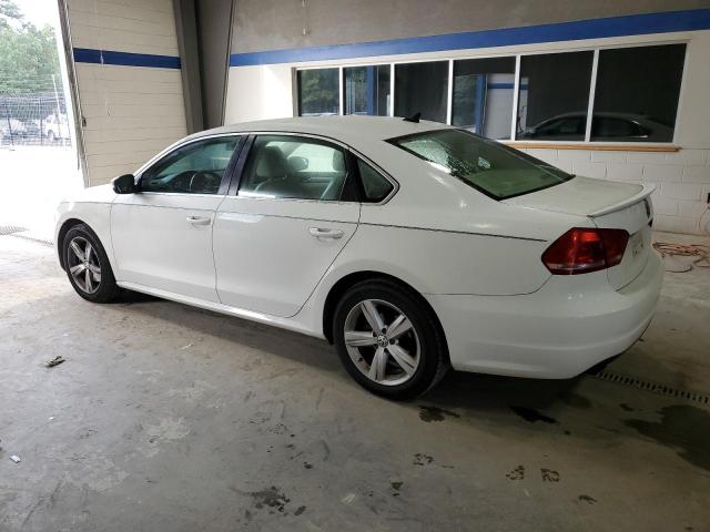 1VWAT7A32EC035199 - 2014 VOLKSWAGEN PASSAT S WHITE photo 2