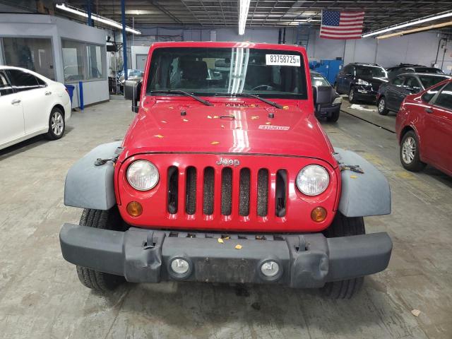 1J4BA3H15BL610590 - 2011 JEEP WRANGLER U SPORT Rot Foto 5