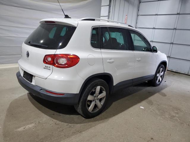 WVGBV7AX1AW531670 - 2010 VOLKSWAGEN TIGUAN SE WHITE photo 3