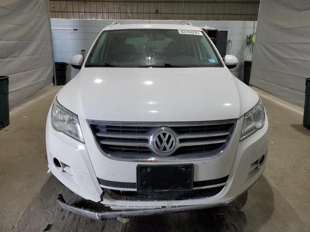 WVGBV7AX1AW531670 - 2010 VOLKSWAGEN TIGUAN SE WHITE photo 5