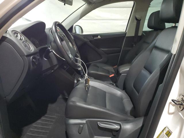 WVGBV7AX1AW531670 - 2010 VOLKSWAGEN TIGUAN SE WHITE photo 7