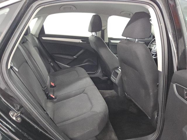 1VWAT7A3XGC046017 - 2016 VOLKSWAGEN PASSAT S BLACK photo 10