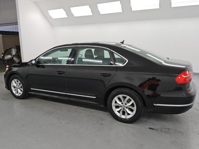 1VWAT7A3XGC046017 - 2016 VOLKSWAGEN PASSAT S BLACK photo 2