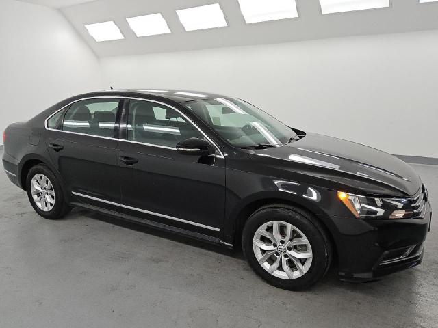 1VWAT7A3XGC046017 - 2016 VOLKSWAGEN PASSAT S BLACK photo 4