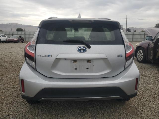 JTDKDTB36J1602922 - 2018 TOYOTA PRIUS C Күміс фото 6