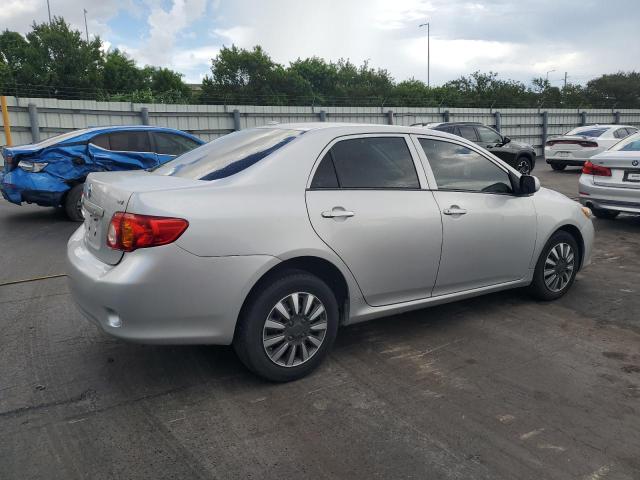 2T1BU4EE4AC277024 - 2010 TOYOTA COROLLA BASE ნაცრისფერი ფოტო 3