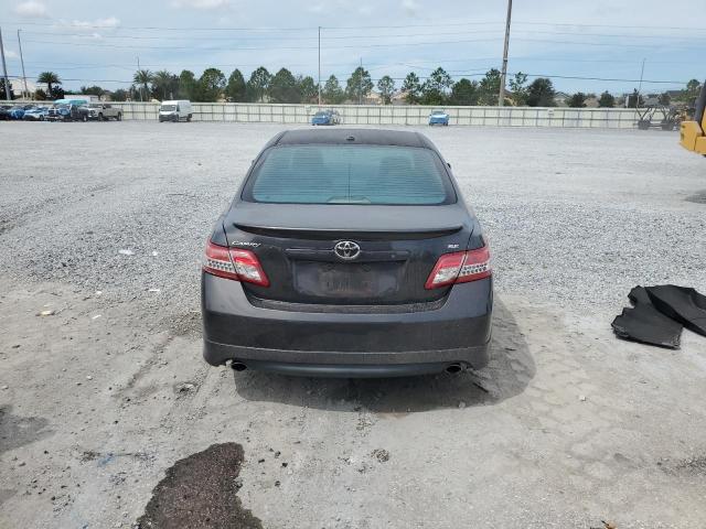 4T1BF3EKXBU122424 - 2011 TOYOTA CAMRY BASE GRAY photo 6
