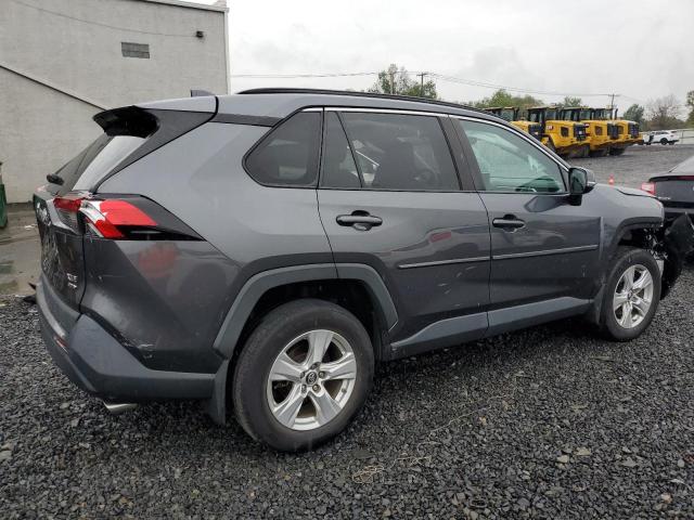 2T3P1RFV0KC027217 - 2019 TOYOTA RAV4 XLE ნაცრისფერი ფოტო 3