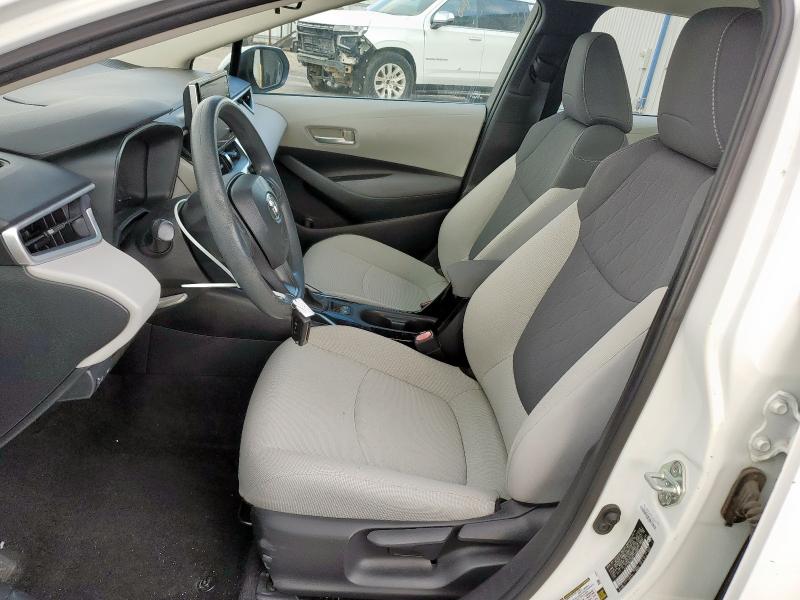 5YFEPMAE8MP149805 - 2021 TOYOTA COROLLA LE WHITE photo 7