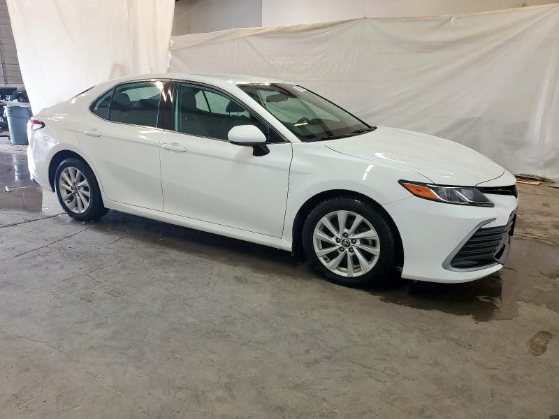 4T1C11AKXMU592016 - 2021 TOYOTA CAMRY LE 白色 照片 4