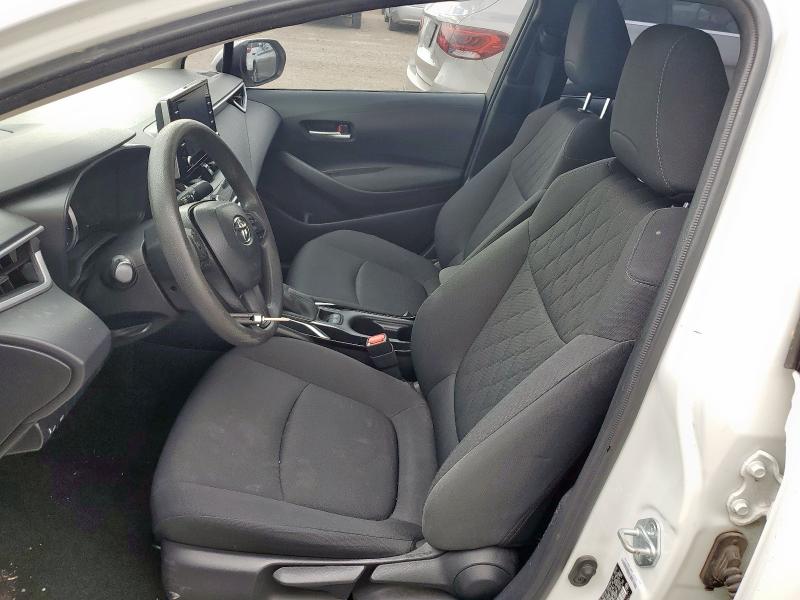 JTDEPRAE4LJ107342 - 2020 TOYOTA COROLLA LE თეთრი ფოტო 7