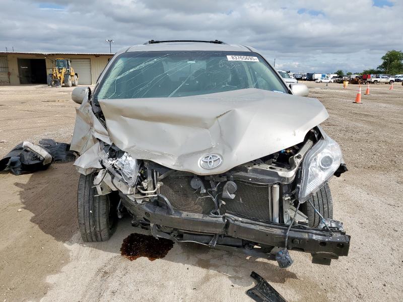 5TDYK3DC7FS643776 - 2015 TOYOTA SIENNA XLE 金色 照片 5