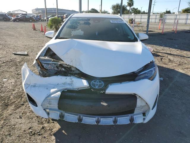 5YFBURHE6HP608947 - 2017 TOYOTA COROLLA L WHITE photo 5