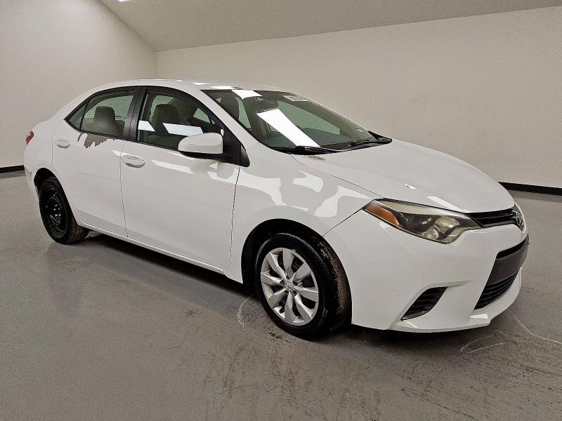 5YFBURHE4GP455368 - 2016 TOYOTA COROLLA L WHITE photo 4