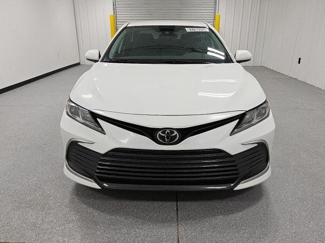 4T1C11AK7MU468527 - 2021 TOYOTA CAMRY LE 白色 照片 5