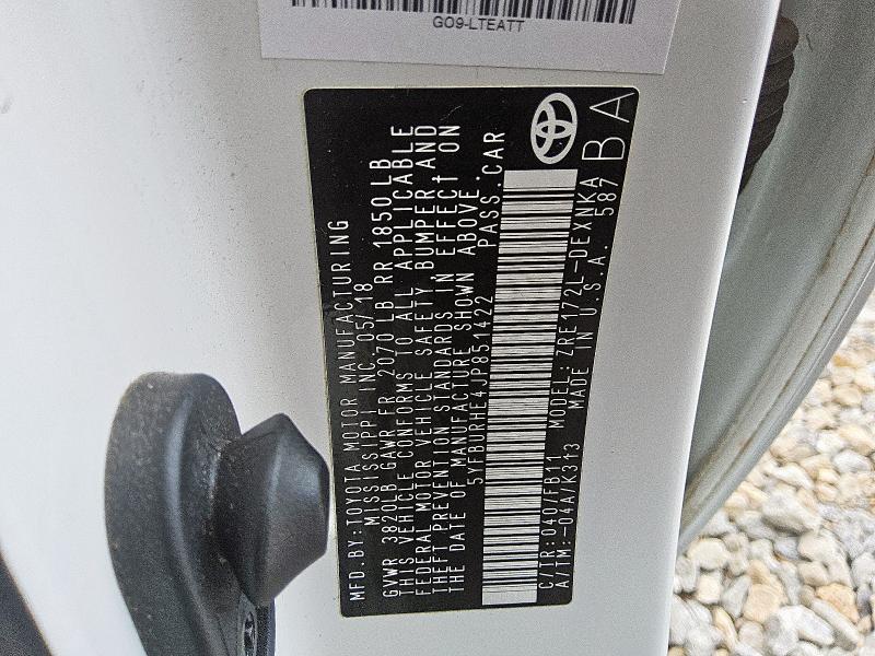 5YFBURHE4JP851422 - 2018 TOYOTA COROLLA L თეთრი ფოტო 12