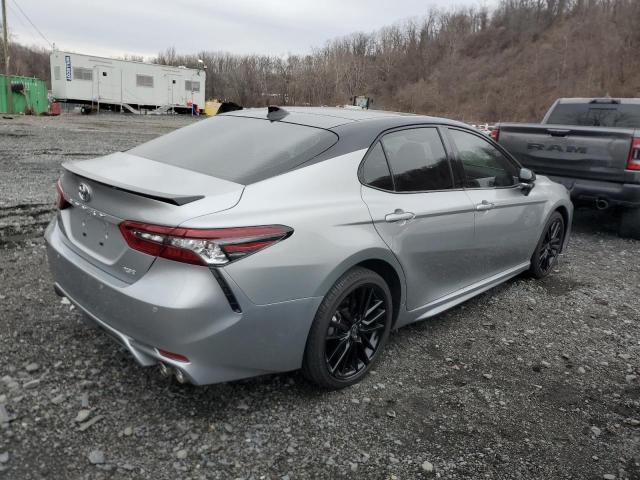 4T1KZ1AK8RU097714 - 2024 TOYOTA CAMRY TRD SILVER photo 3