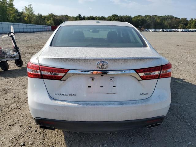 4T1BK1EB6FU142711 - 2015 TOYOTA AVALON XLE WHITE photo 6