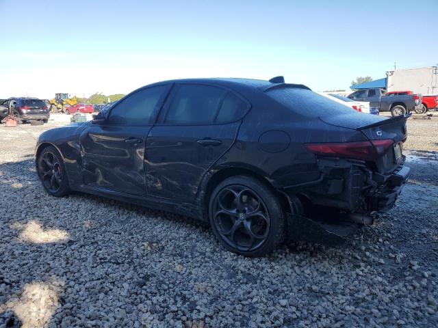 ZARFAEEN8H7551620 - 2017 ALFA ROMEO GIULIA TI Q4 BLACK photo 2