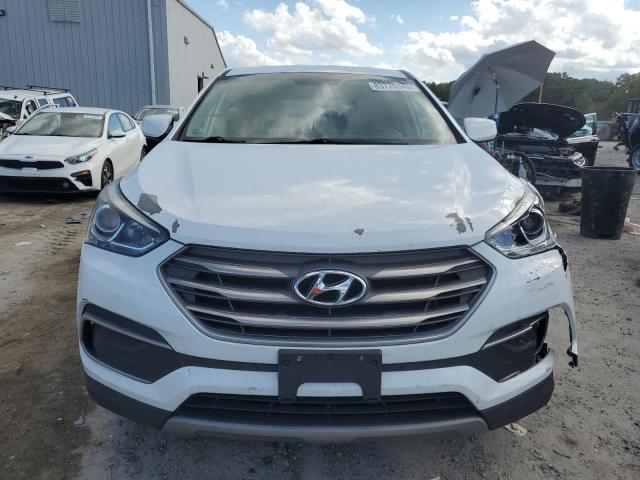 5NMZTDLB9JH060718 - 2018 HYUNDAI SANTA FE S WHITE photo 5