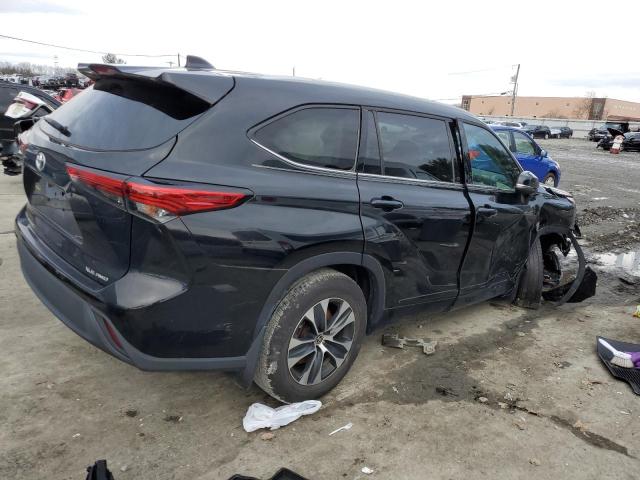 5TDGZRBH3NS570302 - 2022 TOYOTA HIGHLANDER XLE BLACK photo 3
