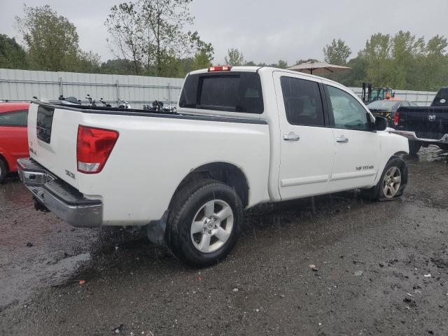 1N6BA07B97N246715 - 2007 NISSAN TITAN XE WHITE photo 3