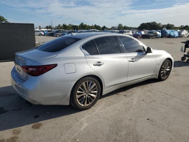 JN1EV7AP4KM514752 - 2019 INFINITI Q50 LUXE 银色 照片 3