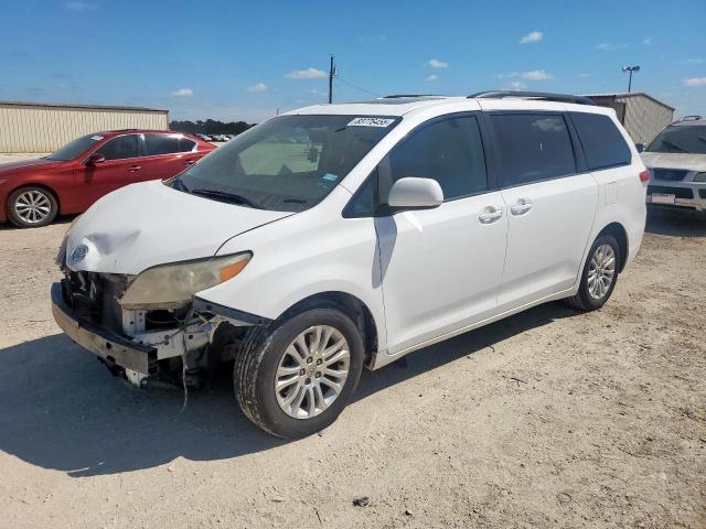 2012 TOYOTA SIENNA XLE, 