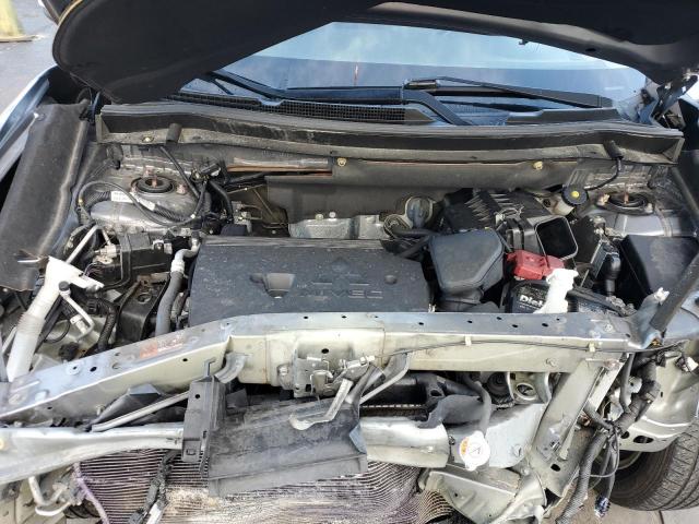 JA4AD3A33JZ065080 - 2018 MITSUBISHI OUTLANDER SE 银色 照片 12