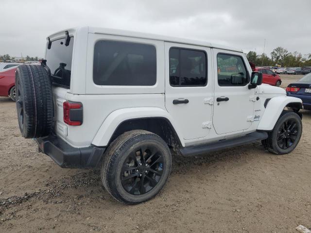 1C4JJXP61NW197902 - 2022 JEEP WRANGLER U SAHARA 4XE WHITE photo 3