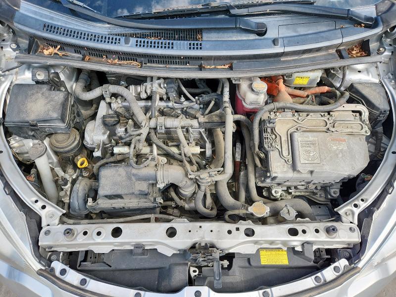 JTDKDTB37C1501438 - 2012 TOYOTA PRIUS C SILVER photo 11